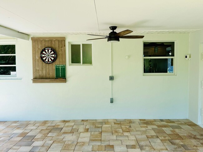 Building Photo - 3/2/1 Rocky Point Home w/Fenced Backyard &...
