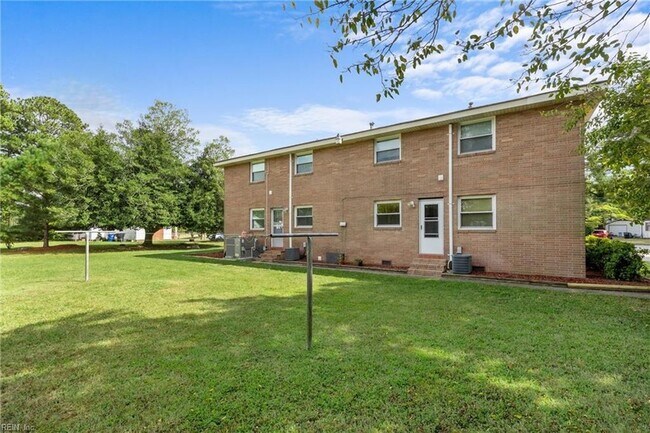 Building Photo - 4910 Johnson Ave