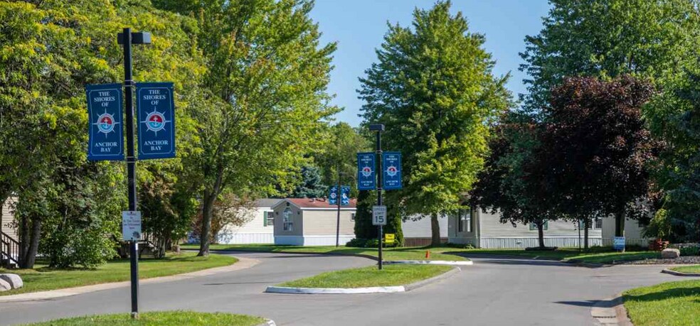 Building Photo - 9884 Northwinds Dr