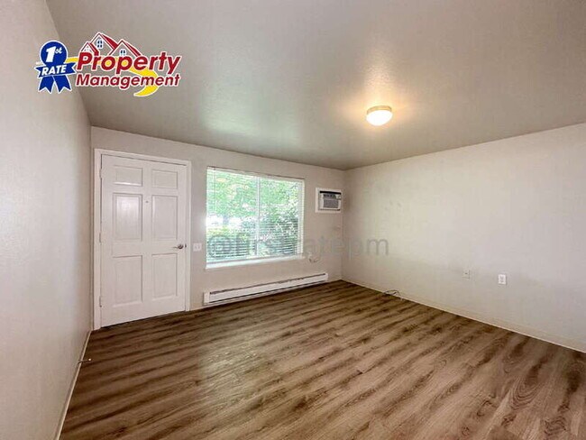 Building Photo - 5140 W Kootenai St