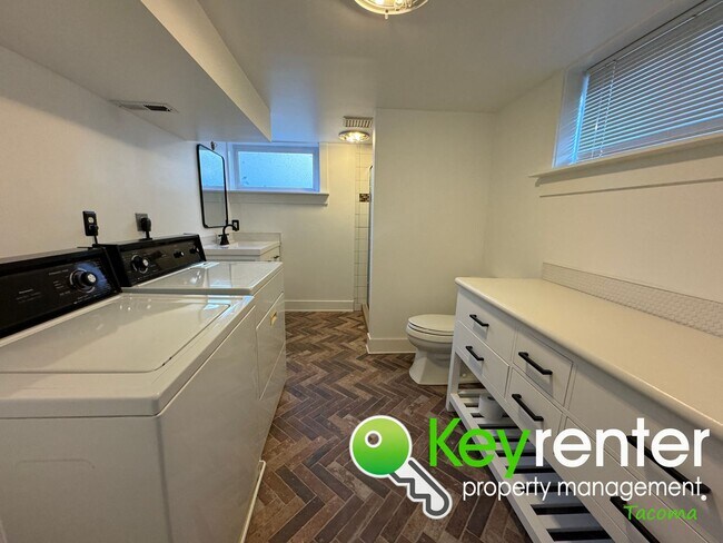 Building Photo - One of a Kind Multi-level Home in North Ta...