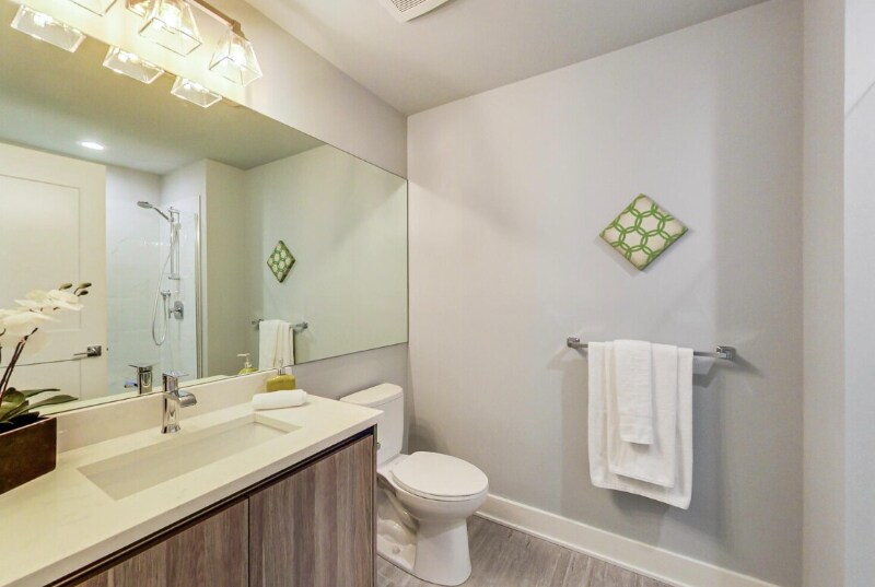 Building Photo - 301 W Division St