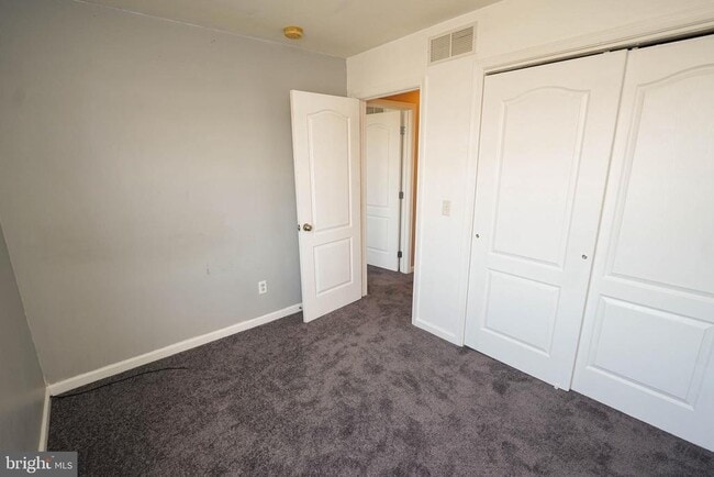 Building Photo - 641 Rosemary Dr