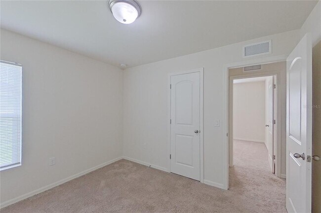 Building Photo - 2920 NE 2nd Ave