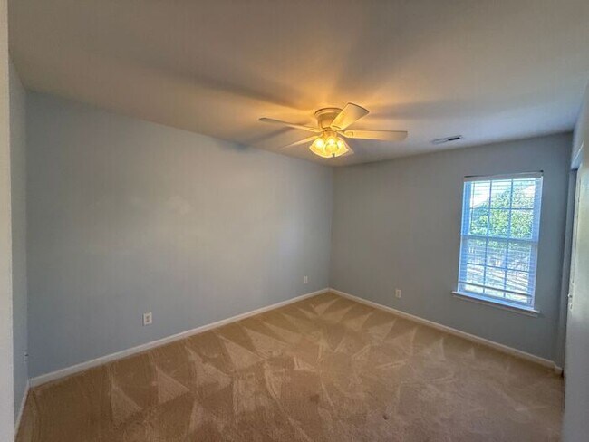 Building Photo - Southampton