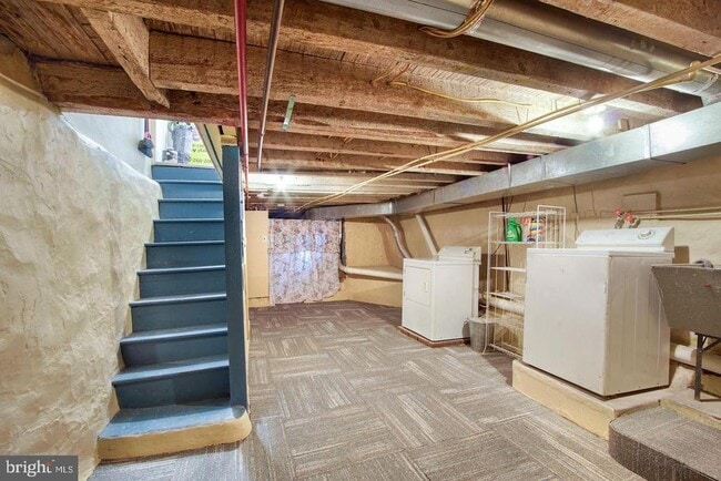 Building Photo - 2513 S Percy St