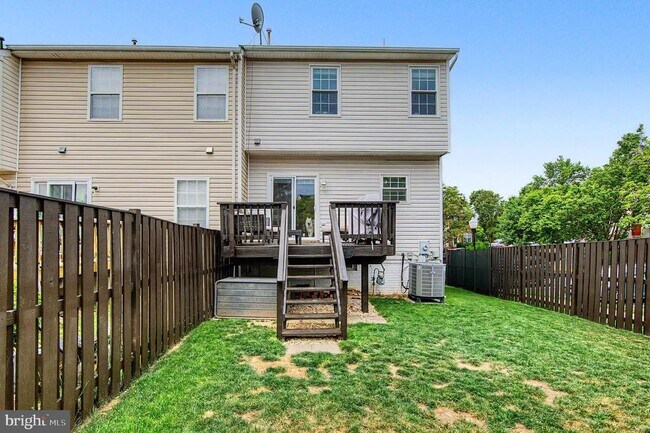 Building Photo - 510 Lilac Terrace NE