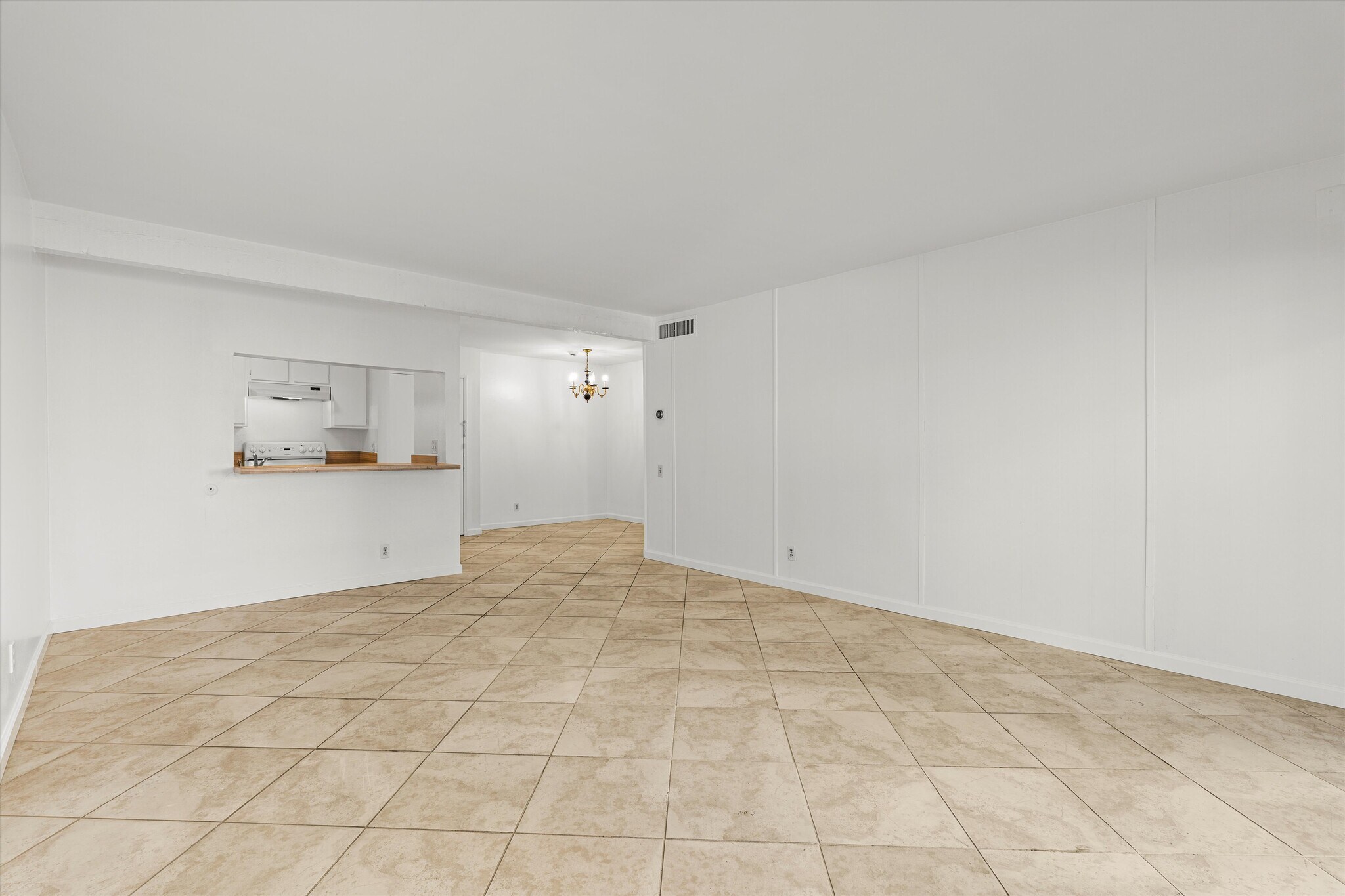 Building Photo - 5460 White Oak Ave