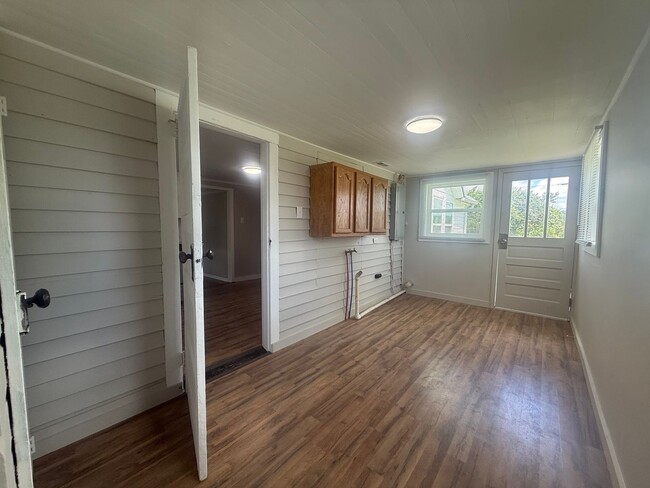 Building Photo - 3 Bedroom 1 Bathroom Home in Greene County...