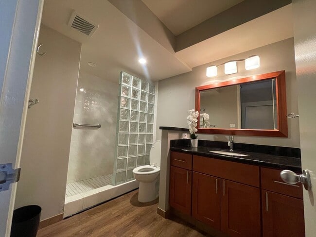 Building Photo - Lahaina Shores furnished studio units avai...