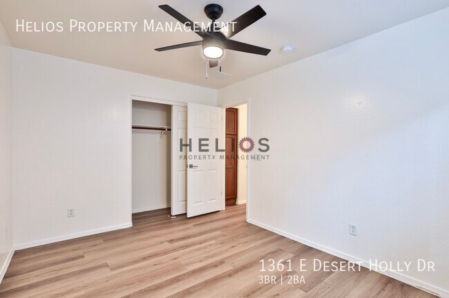 Building Photo - 1361 E Desert Holly Dr