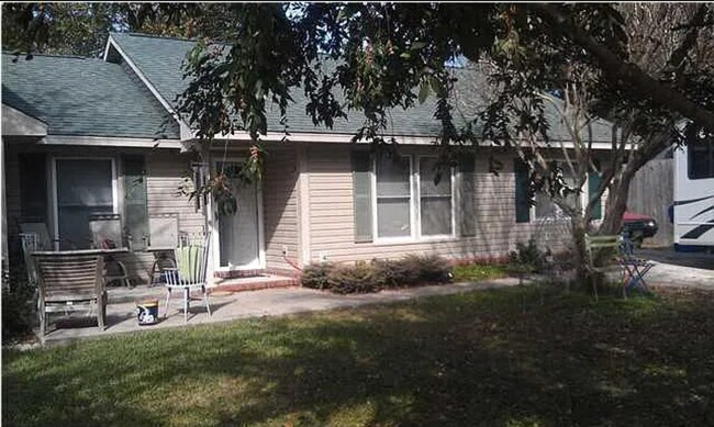 Building Photo - 1170 Shoreside Way