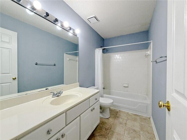 Building Photo - 11545 Carriage Park Ln