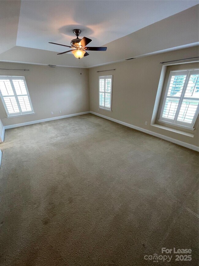 Building Photo - 120 Waterlynn Club Dr