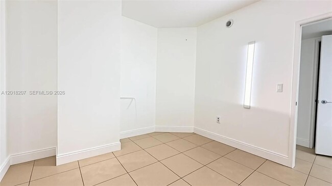 Building Photo - 19400 Turnberry Way