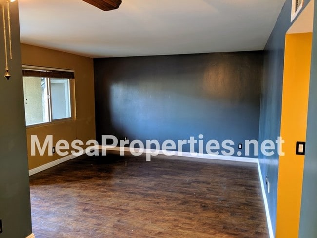 Building Photo - Very Nice 2 Bed 2 Bath Apartment in Ontario