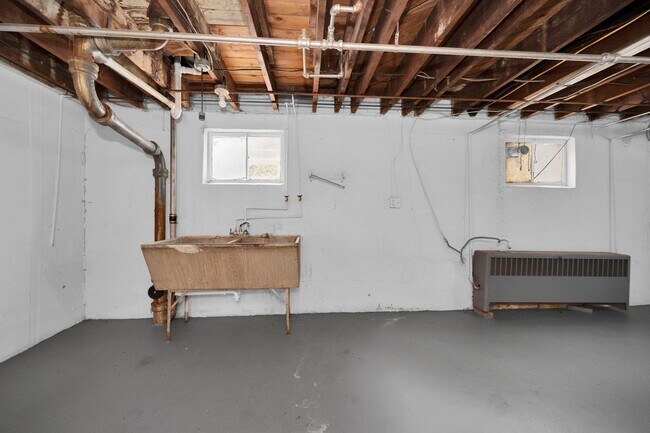 Building Photo - Green Twp- Cozy 2 Bed 1 Bath