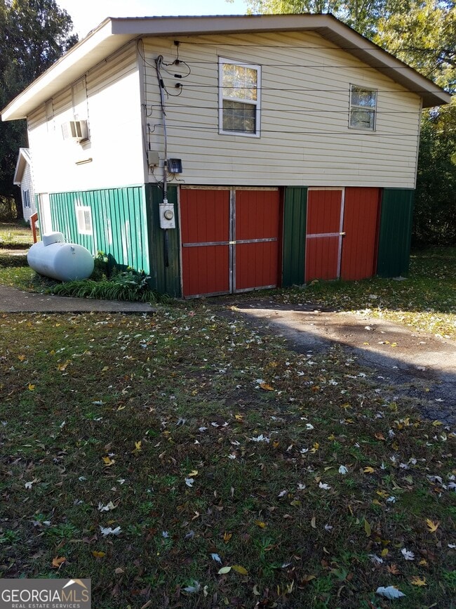 Building Photo - 7 David Dr