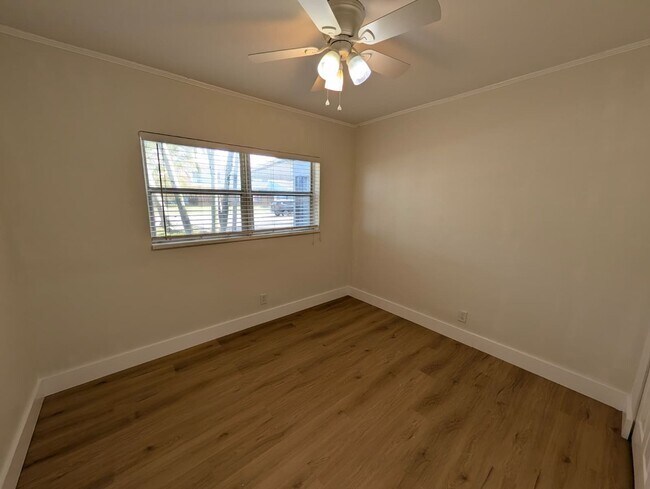Building Photo - Charming Remodeled 3BD/1BA + Bonus Room | Fenced Yard | Pet Friendly