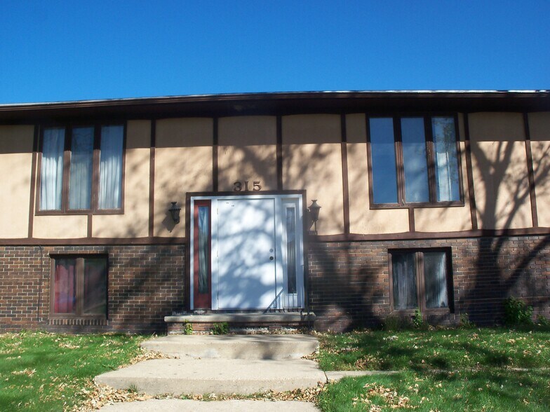 Building Photo - 315 S Ridge Dr