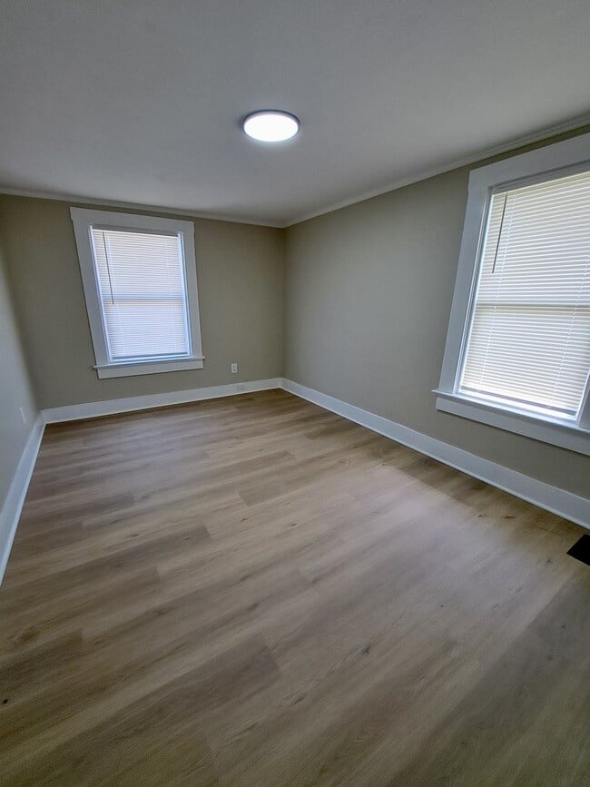 Building Photo - 625 Rice St