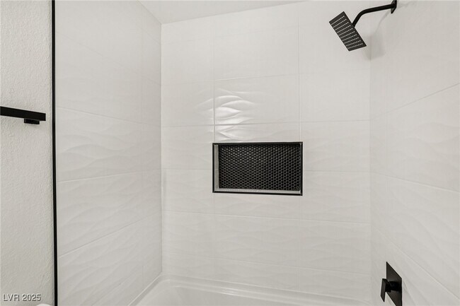 Building Photo - 2414 Paradise Village Way