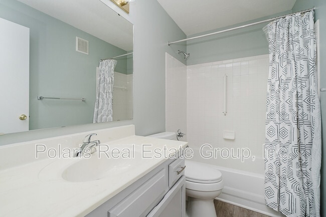Building Photo - 4540 Village Ct