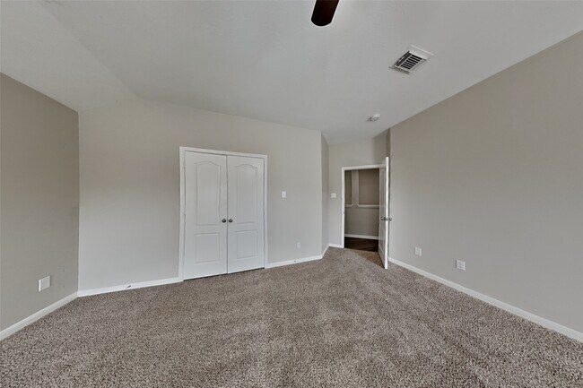 Building Photo - 13007 Bretford Ct