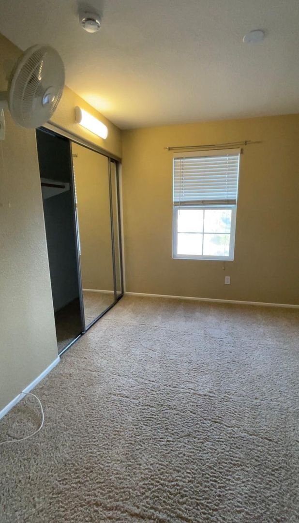 Building Photo - Welcome to this beautifully upgraded 4-bed...