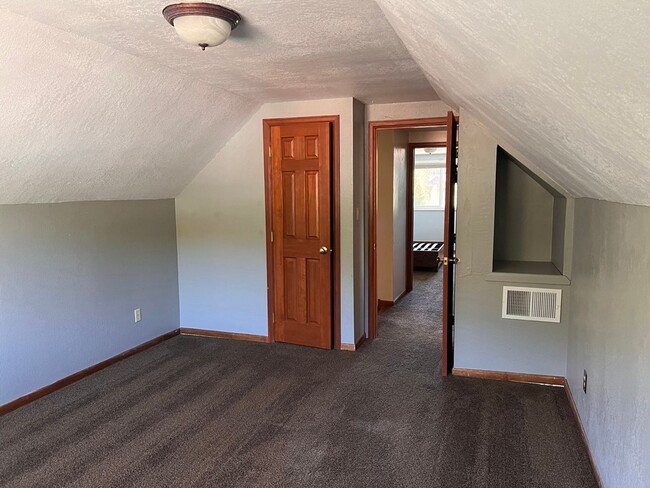 Building Photo - 110 Reliance Dr