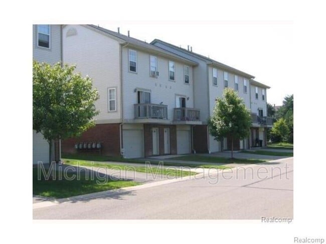 Building Photo - 3107 Promenade Cir
