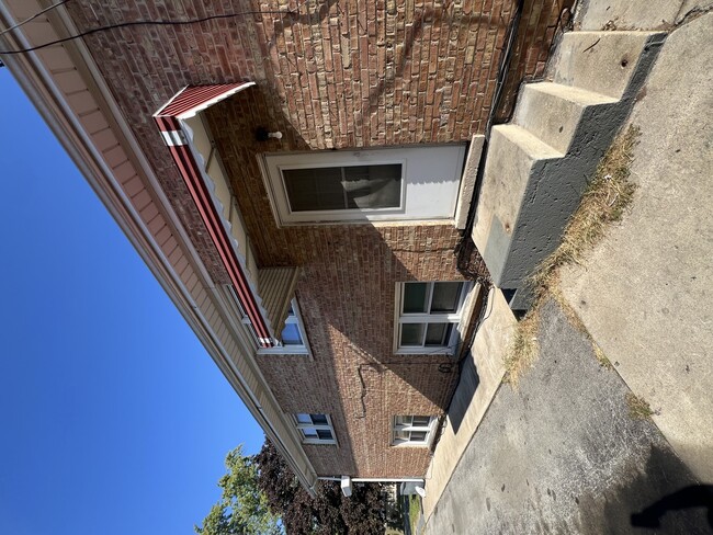 Building Photo - 14355 Park Ave