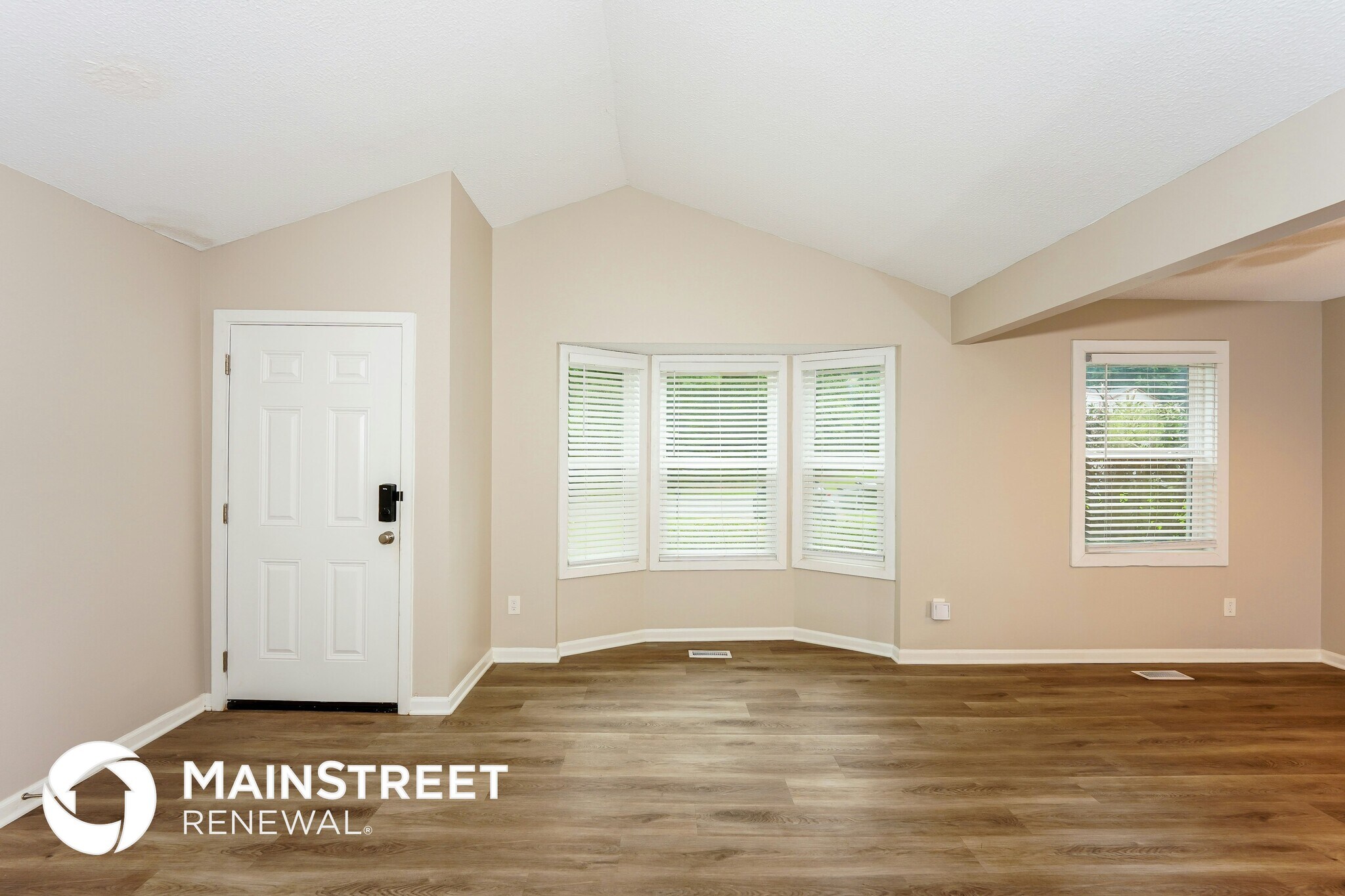 Building Photo - 1729 Tall Oak Cir