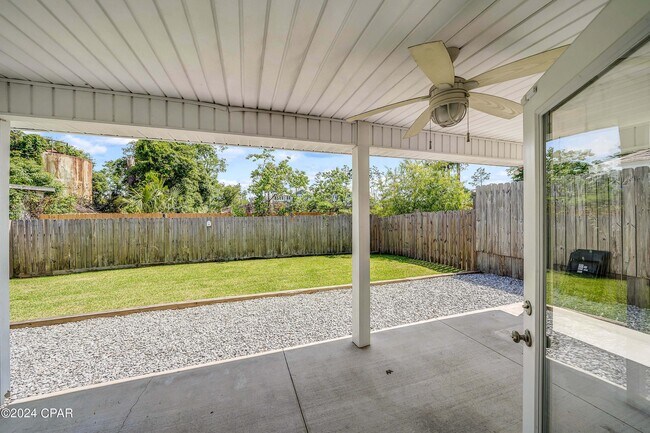 Building Photo - 205 Woodlawn Ct