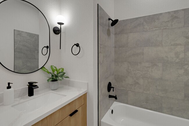 Building Photo - 7962 Ethel St