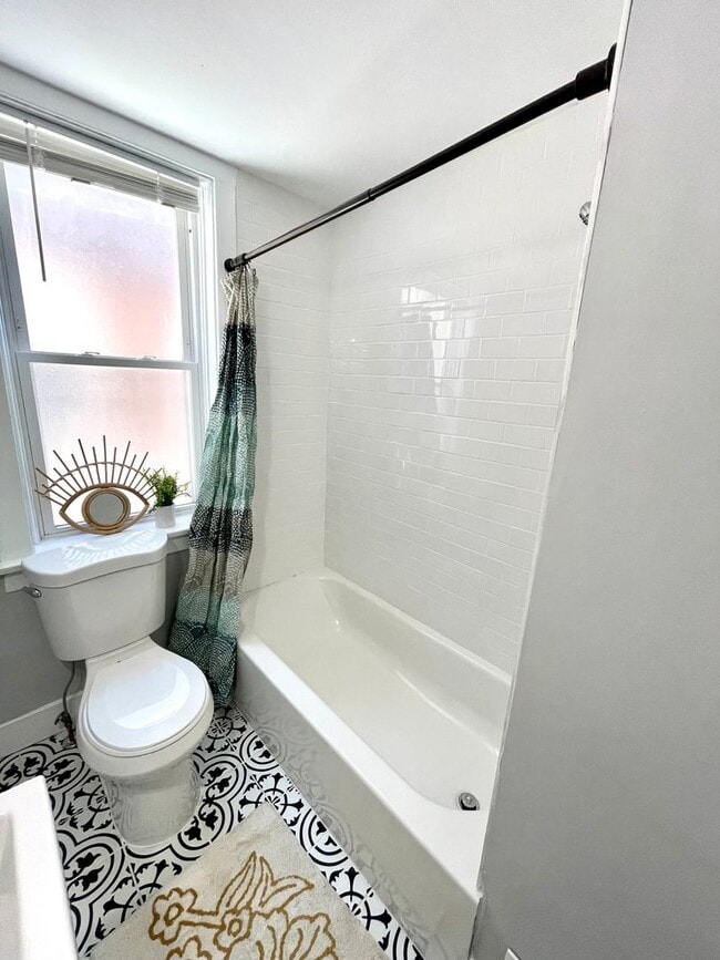 Building Photo - 2112 Maury Ave