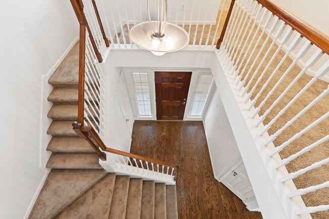 Building Photo - 19 Endor Forest Pl