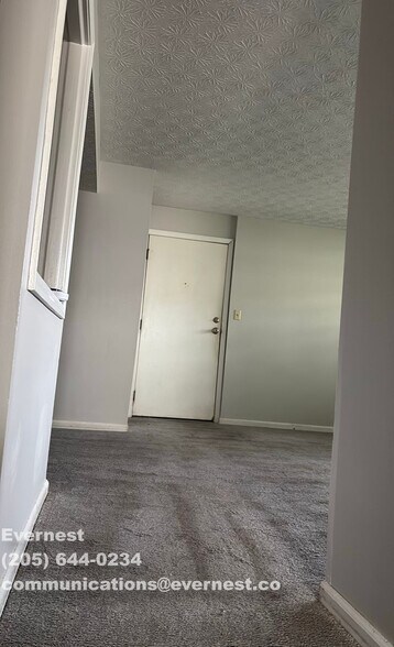 Building Photo - 1470 Slade Ave