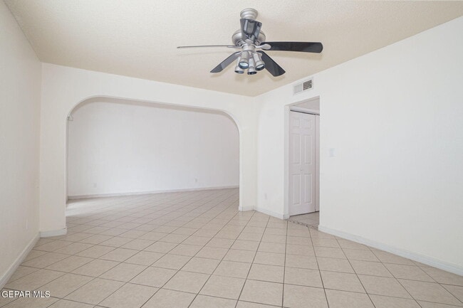 Building Photo - 3425 Hickman St
