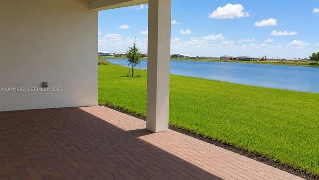 Building Photo - 4993 Ofanto Ln