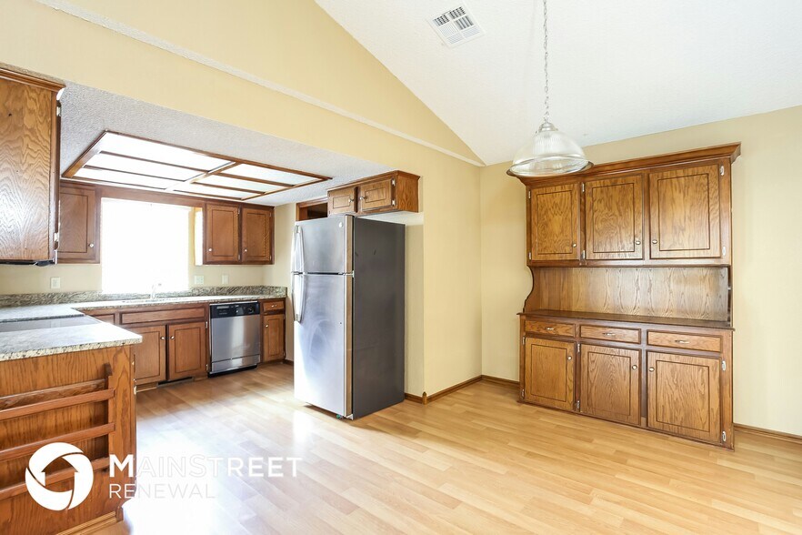 Building Photo - 1705 Cimarron Trail