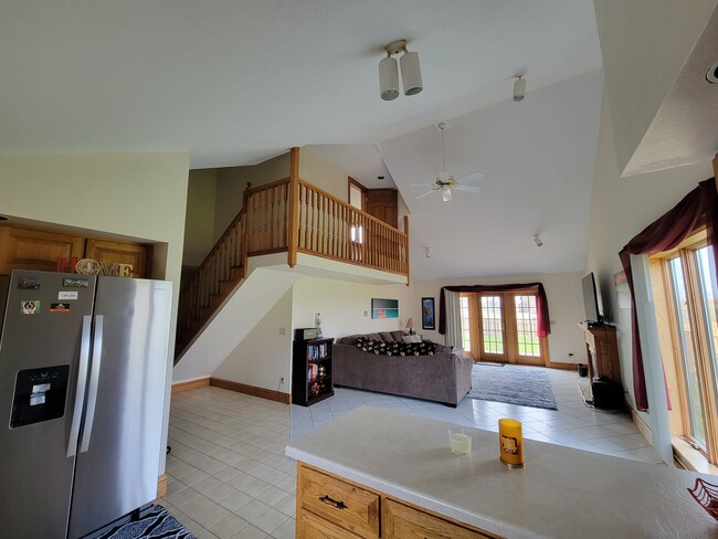 Building Photo - 3325 Cumming Ave