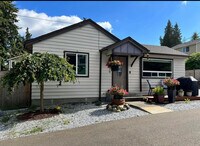 Building Photo - 239 S 126th St