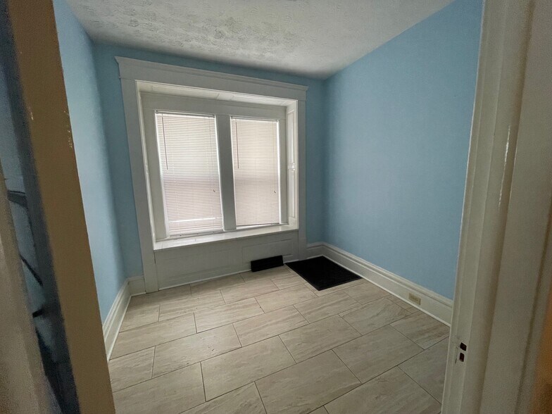 Building Photo - 89 Dick Ave