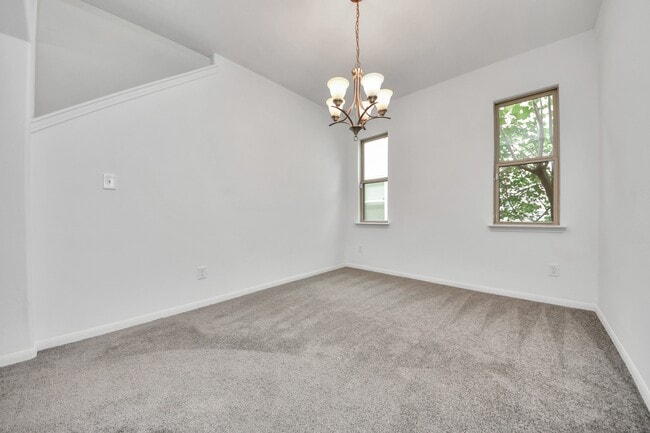 Building Photo - 10606 Sun River Falls Dr
