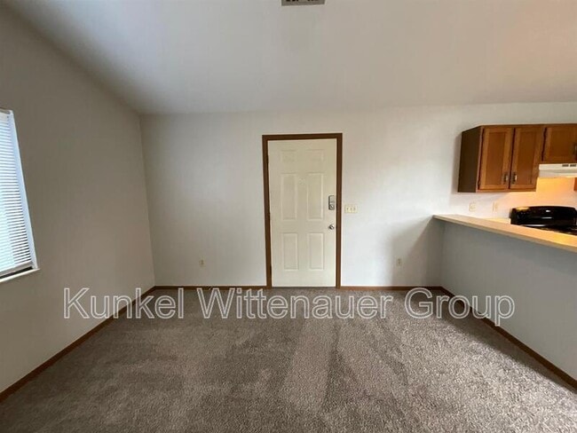 Building Photo - 218 Eagle Ridge