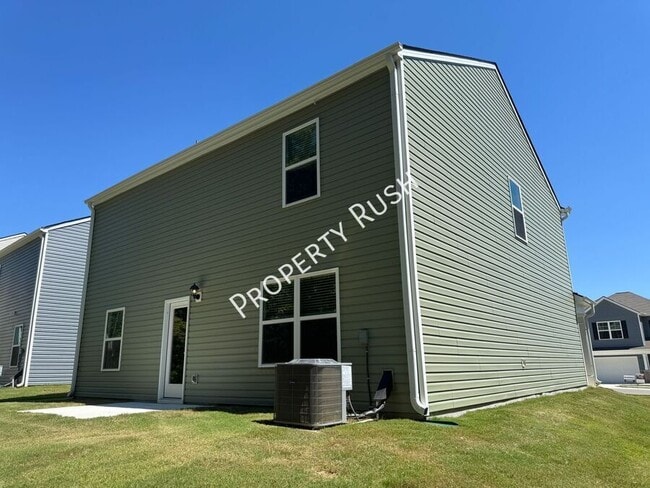 Building Photo - 327 Draft St