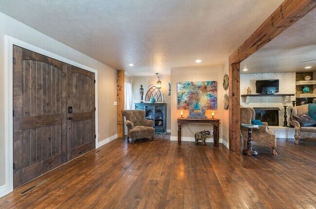 Building Photo - HOME FEATURED IN 417 MAGAZINE in 2018!!!!!...