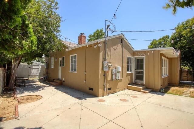 Building Photo - 8939 Rhea Ave