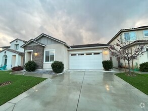 Building Photo - Remodeled Single Story 3 Bedroom